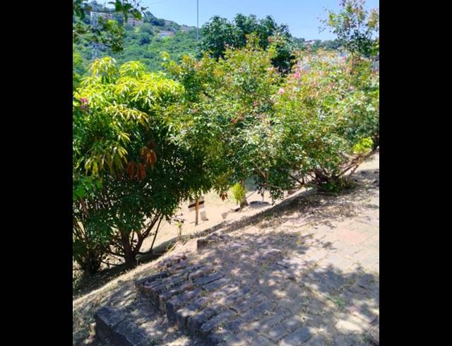 4 BEDROOM HOUSE FOR SALE IN NEWLANDS EAST